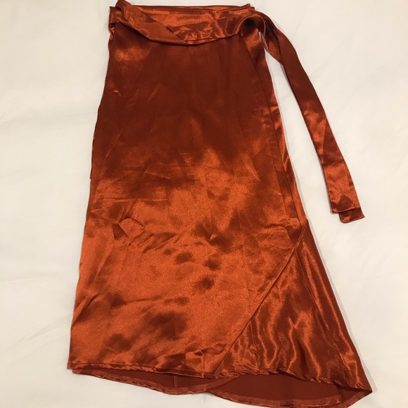 Copper wrap skirt. - Picture 3 of 4